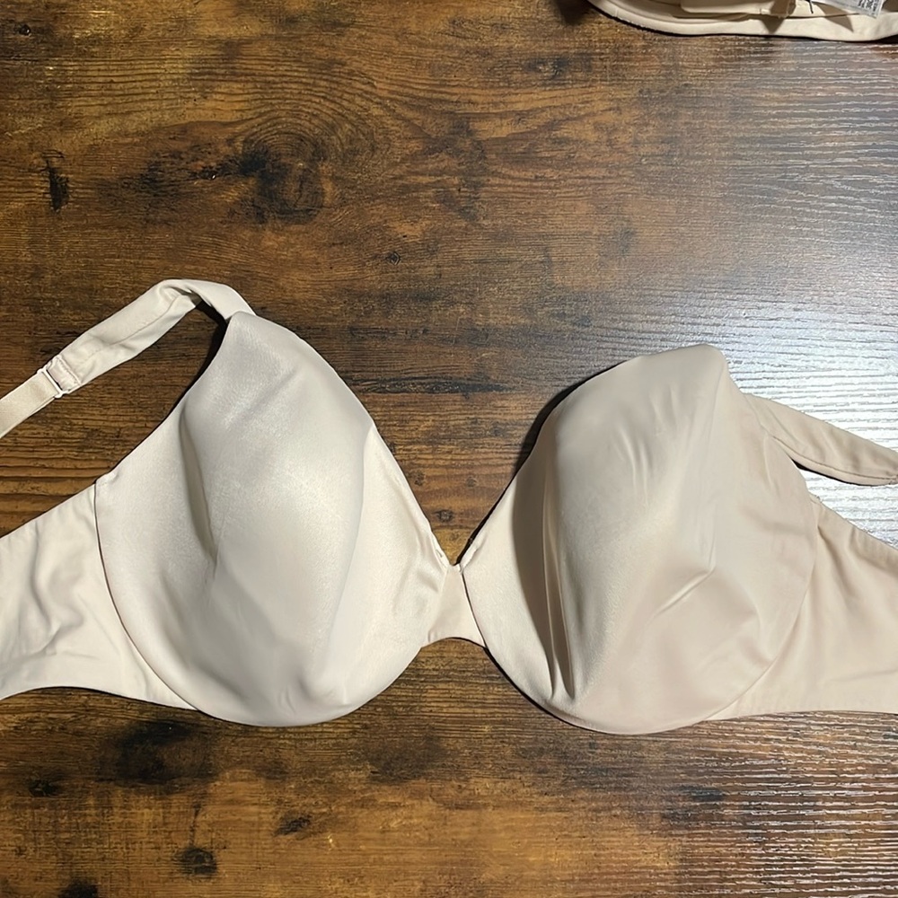 VS Body by Victoria IPEX bra.